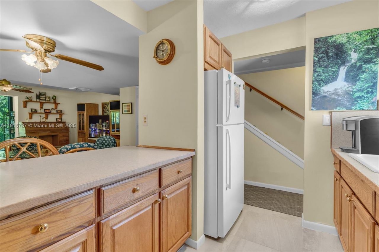 87465 Old Hwy 215 Hwy, Unit 215, Plantation Key, FL 33036 Photo