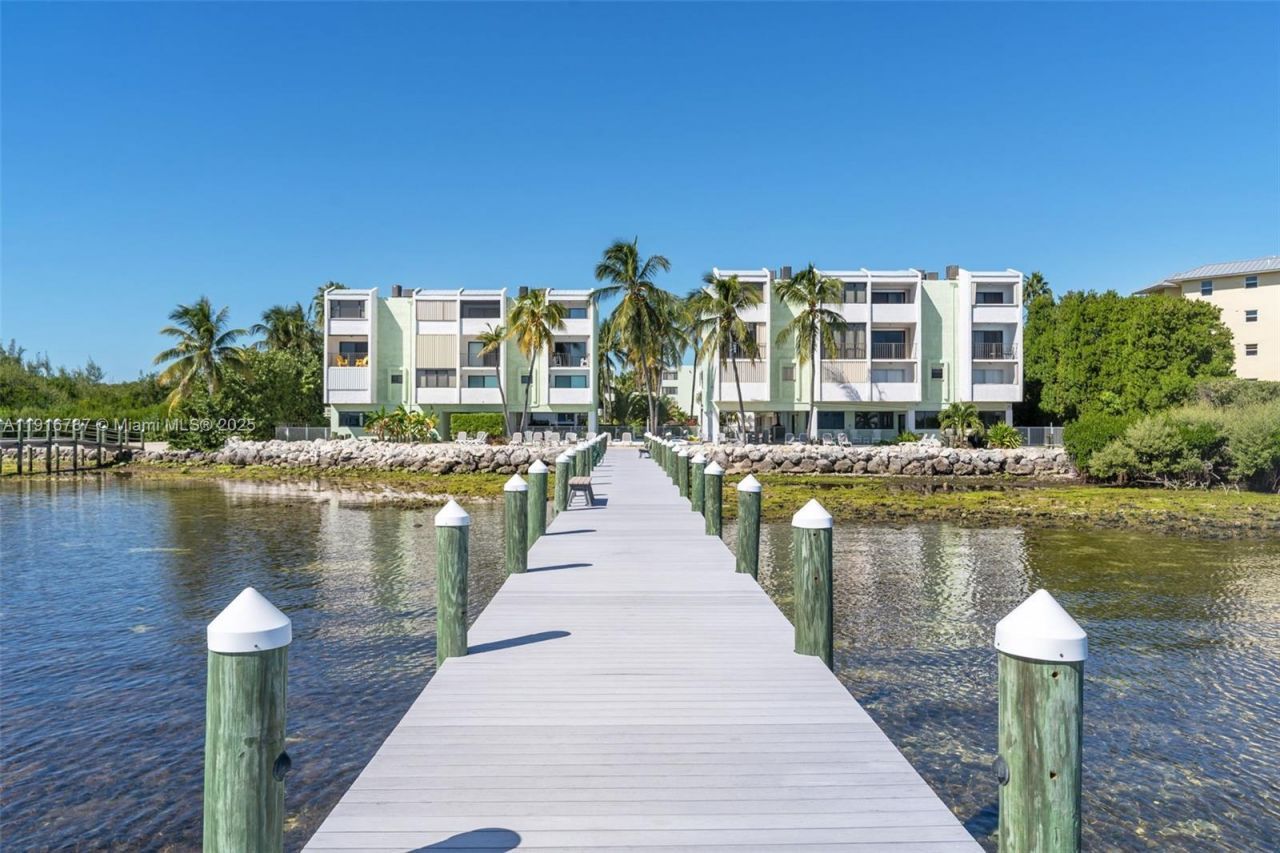 87465 Old Hwy 215 Hwy, Unit 215, Plantation Key, FL 33036 Photo