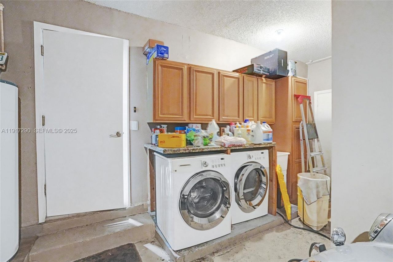 3443 NE 166th St, North Miami Beach, FL 33160 Photo