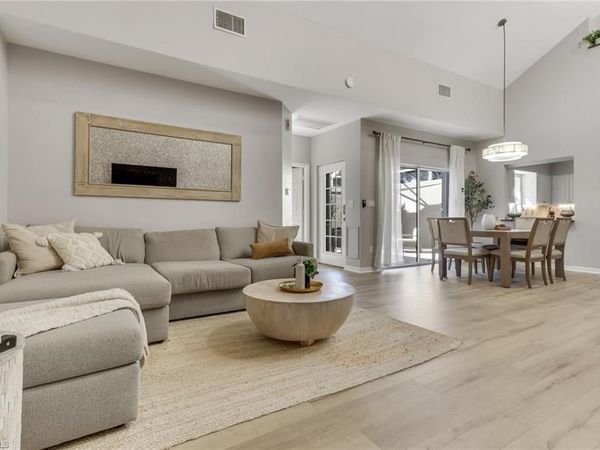 4536 Court WAY, Unit 19D, NAPLES, FL 34109