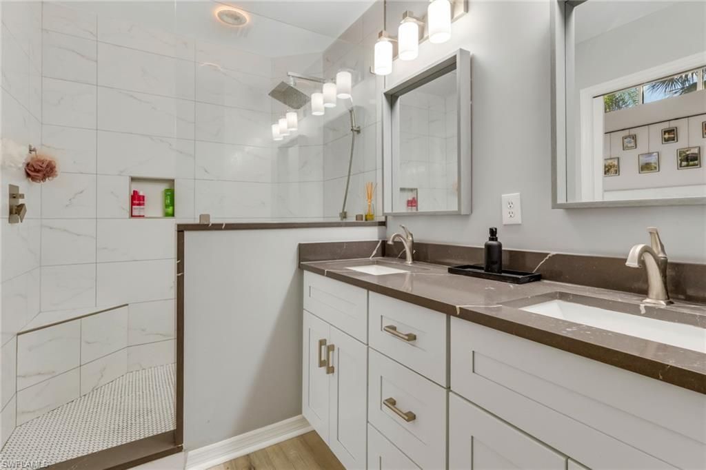 4536 Court Way, Unit 19D, Naples, FL 34109 Photo