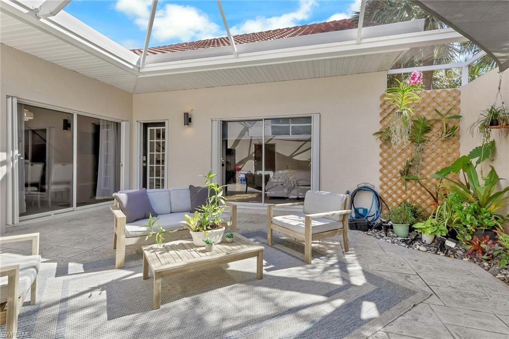4536 Court Way, Unit 19D, Naples, FL 34109 Photo