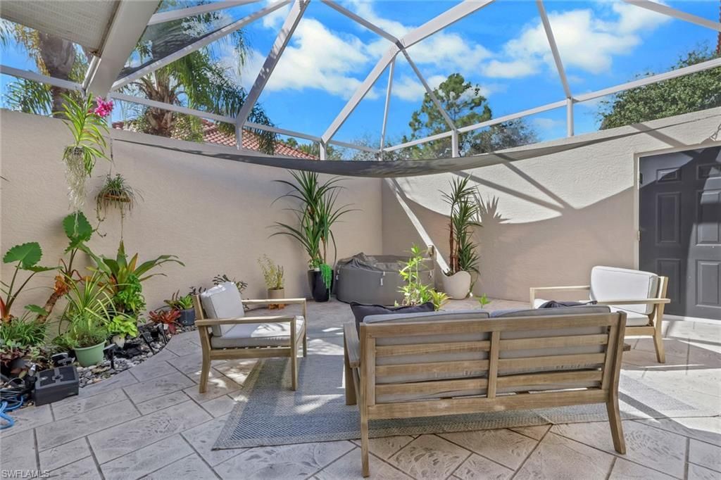 4536 Court Way, Unit 19D, Naples, FL 34109 Photo