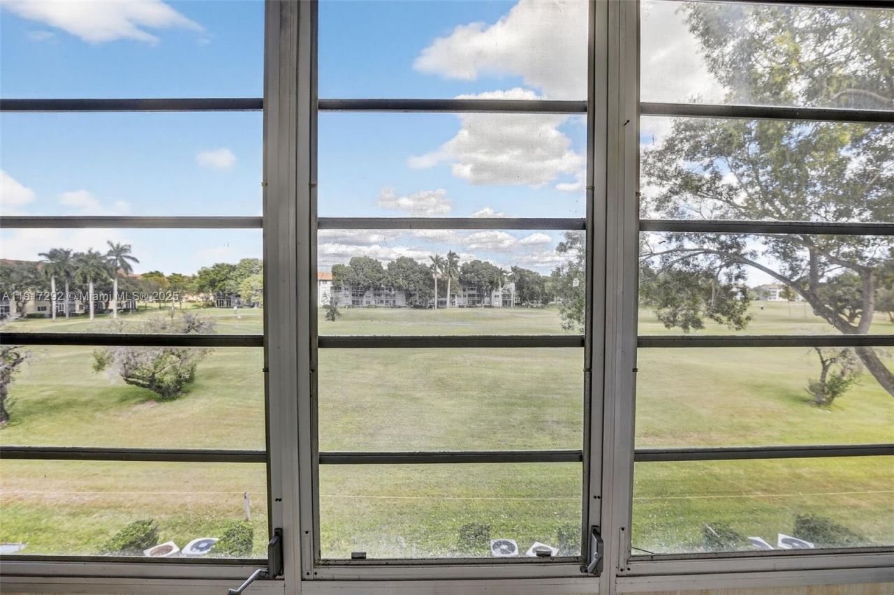 701 SW 128th Ave, Unit 310F, Pembroke Pines, FL 33027 Photo