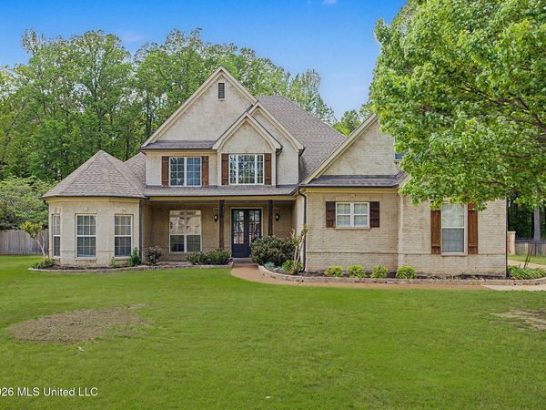 8433 Lakeview Drive, Olive Branch, MS 38654