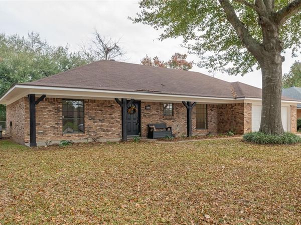 4917 Longstreet Place, Bossier City, LA 71112
