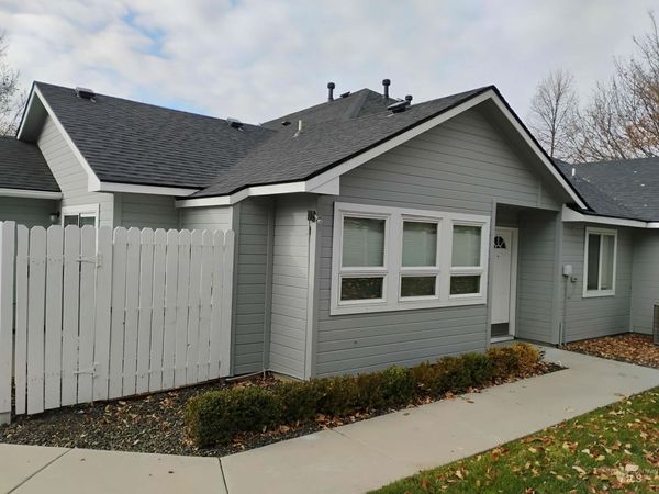 8856 W Candleston Ln, Boise, ID 83709