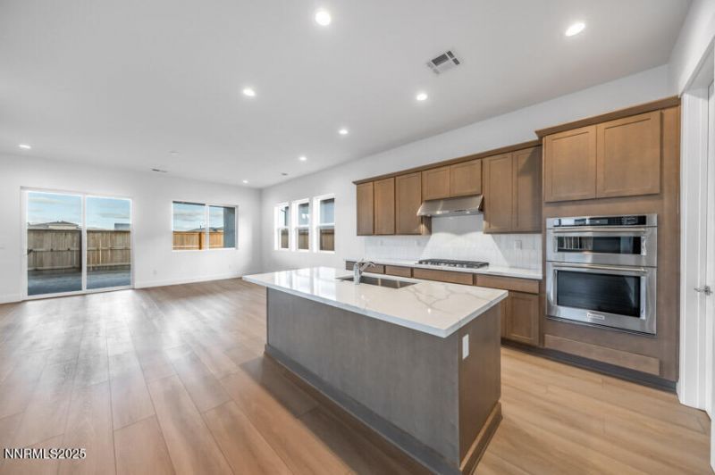 2376 Newberry Way, Unit Oakhill 12, Sparks, NV 89436 Photo