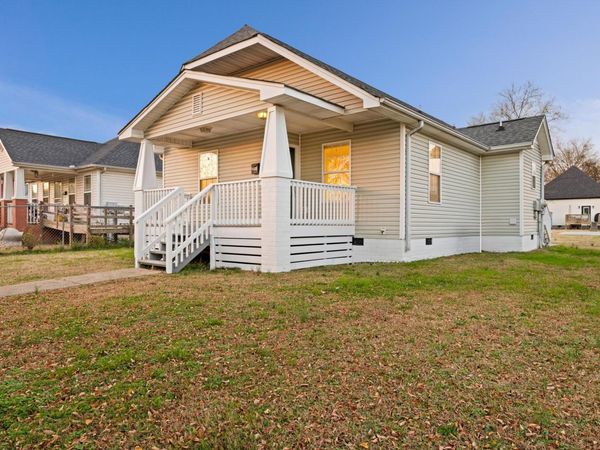 2211 E 12th Street, Chattanooga, TN 37404