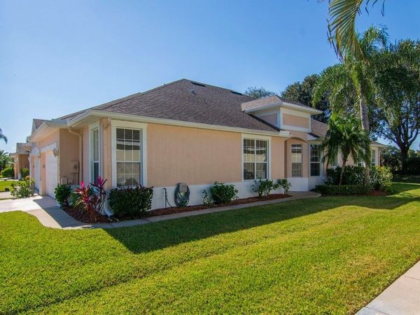 413 W Tangerine Square SW, Vero Beach, FL 32968