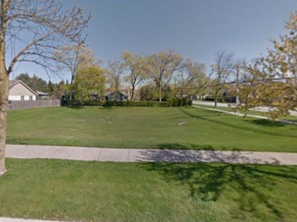 3800 Kiess Drive, Glenview, IL 60026