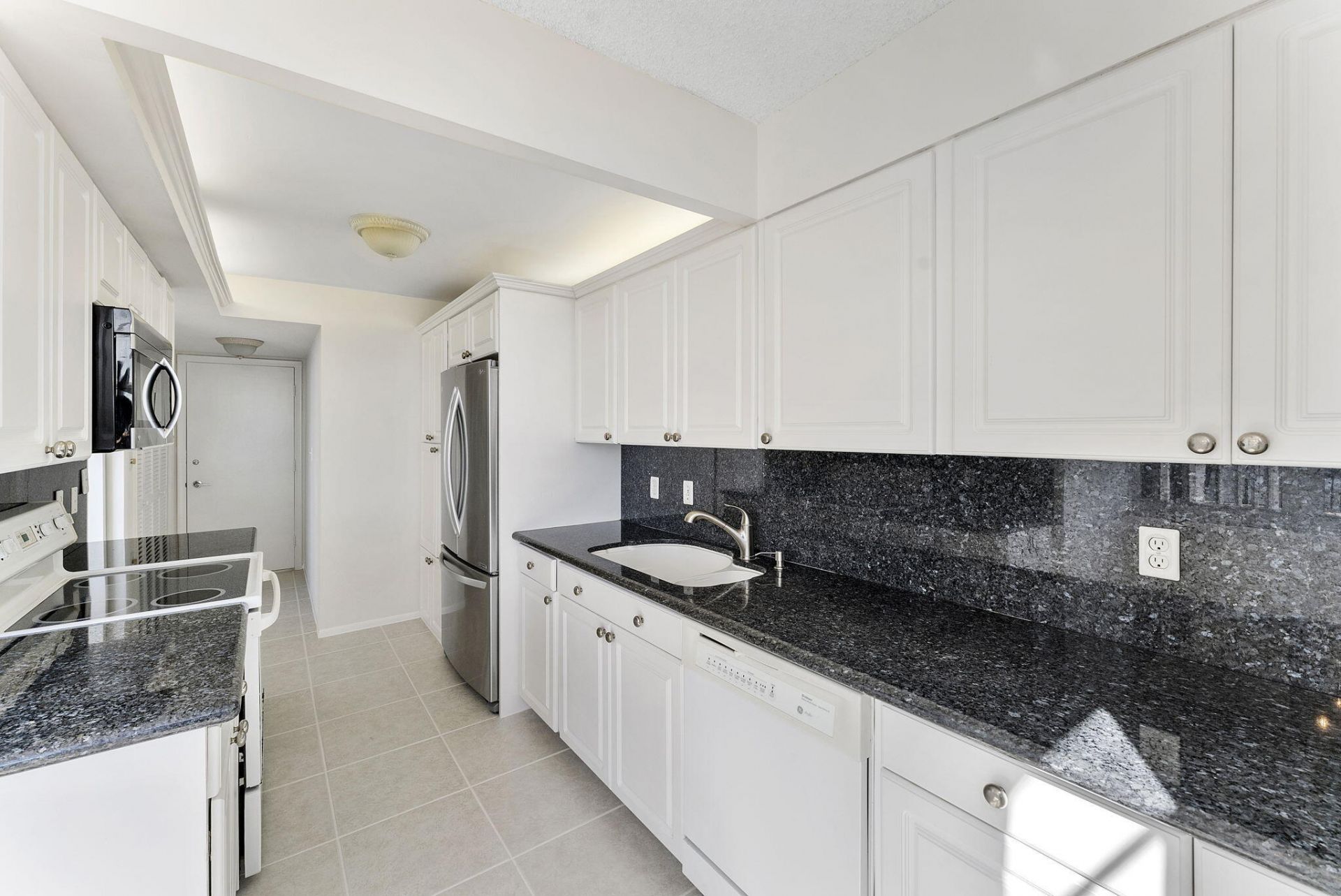 2000 S Ocean Boulevard, Unit 8a, Boca Raton, FL 33432 Photo