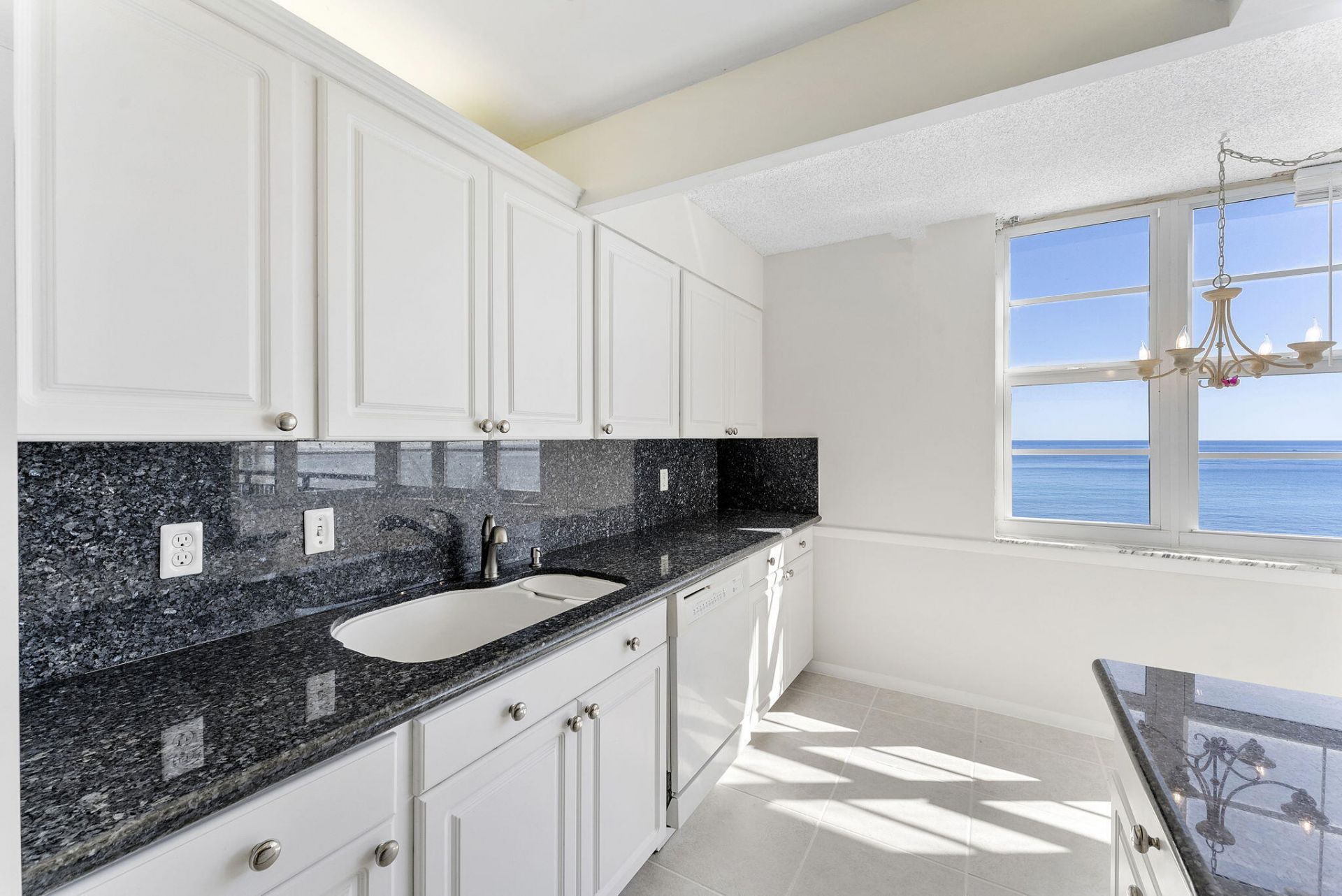 2000 S Ocean Boulevard, Unit 8a, Boca Raton, FL 33432 Photo