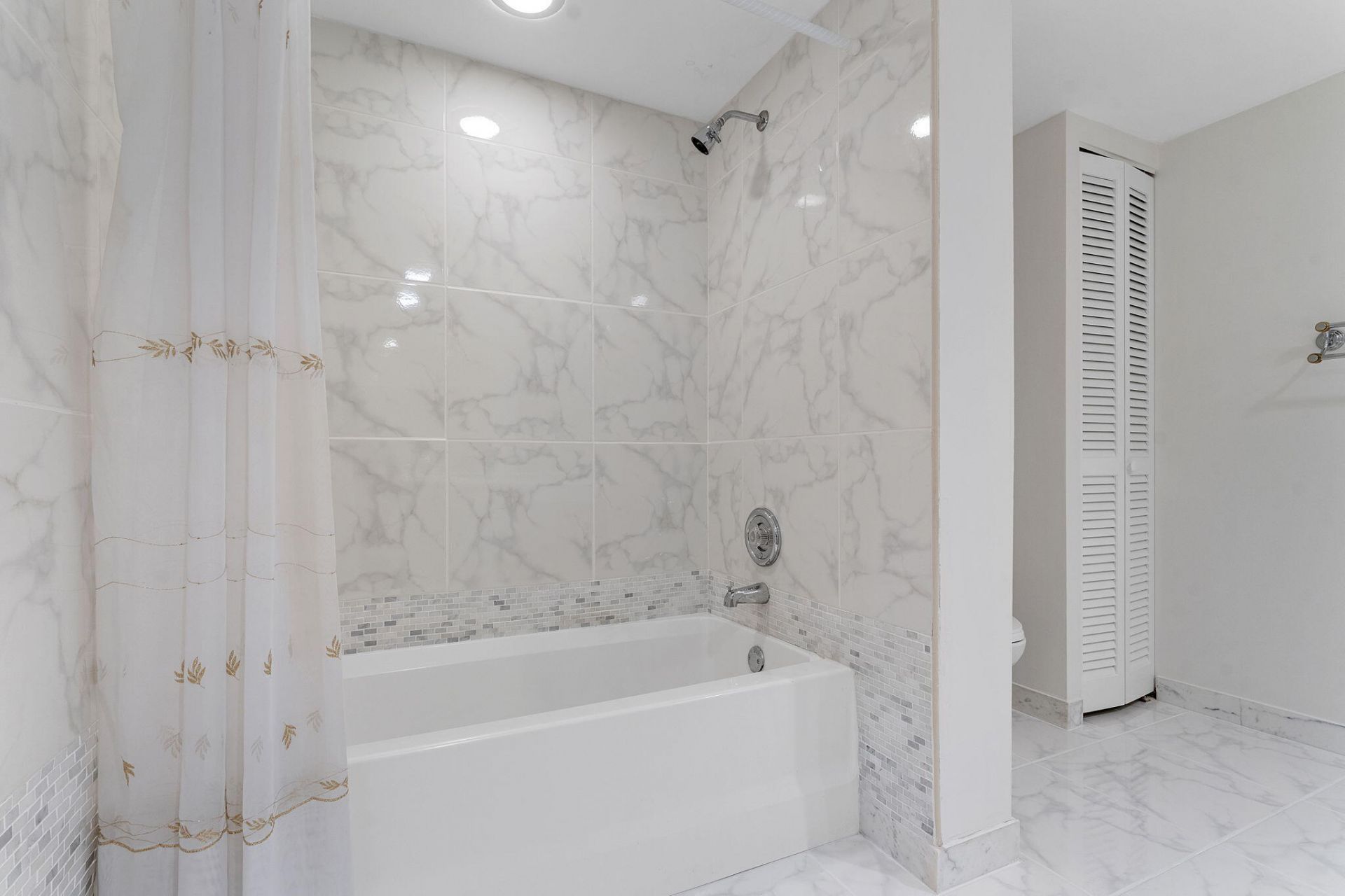 2000 S Ocean Boulevard, Unit 8a, Boca Raton, FL 33432 Photo