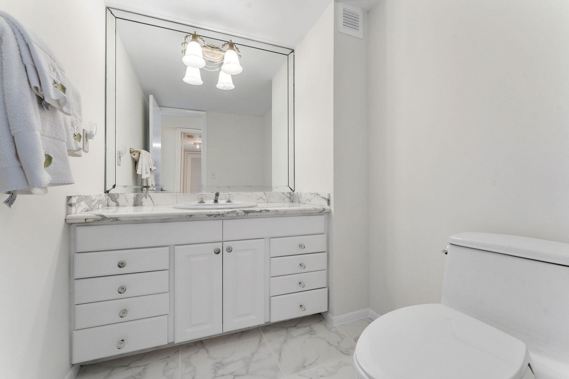 2000 S Ocean Boulevard, Unit 8a, Boca Raton, FL 33432 Photo