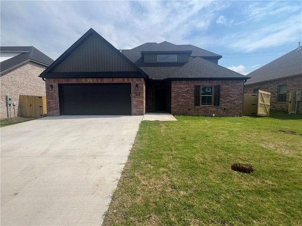 7301 SW Basswood Avenue , Bentonville, AR 72713