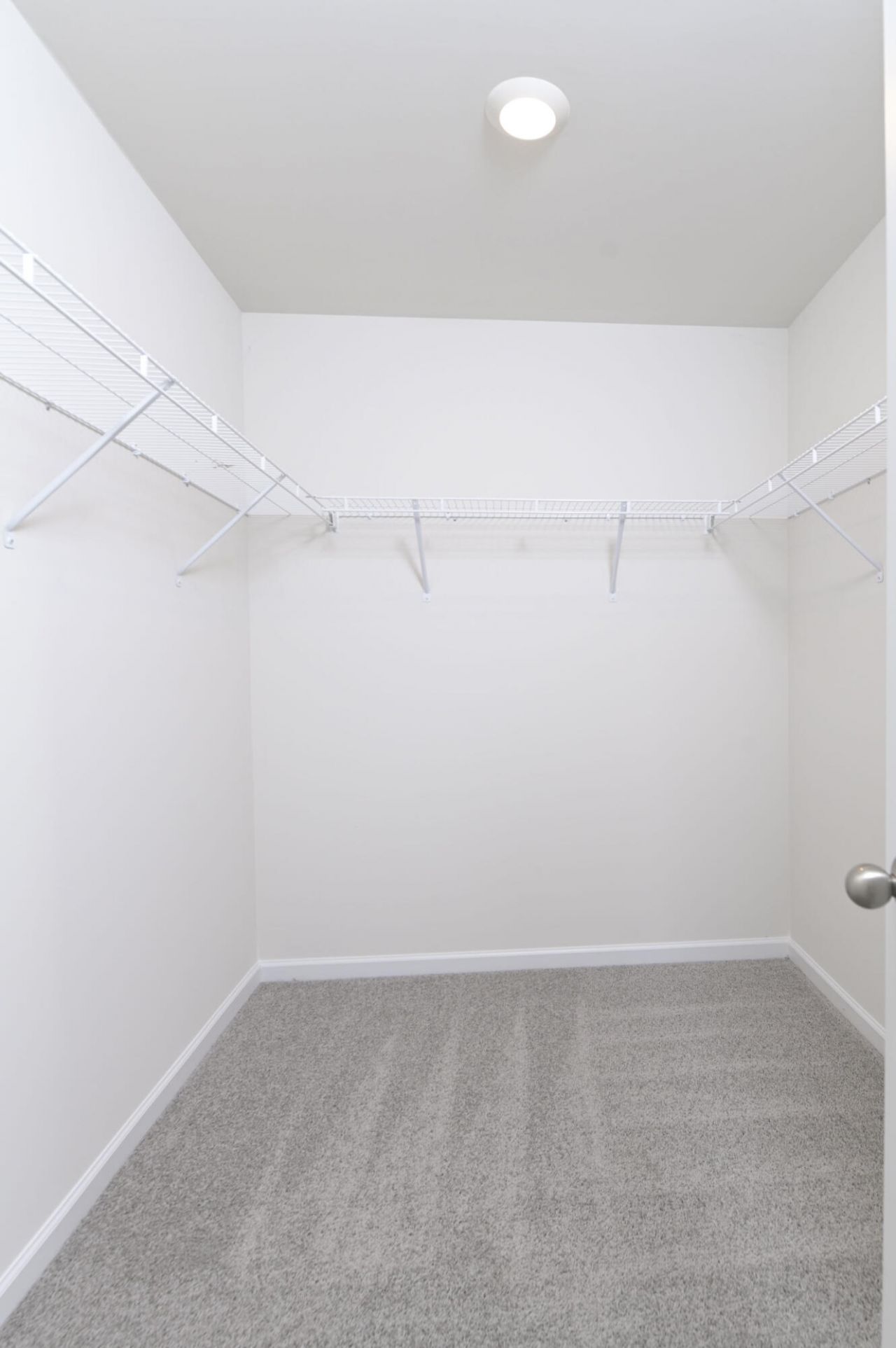 118 Kirkwood Court Photo 14