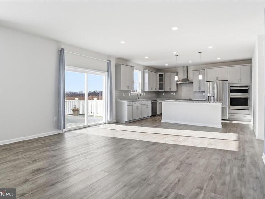 889 Barksdale Drive, Charles Town, WV 25414 Main Photo