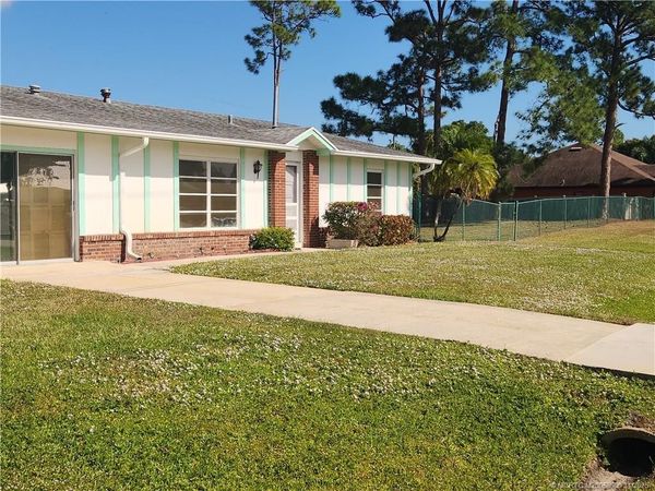 561 NW Floresta Drive, Port St Lucie, FL 34983