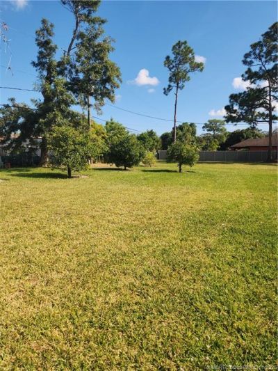 561 NW Floresta Drive, Port Saint Lucie, FL 34983 Photo