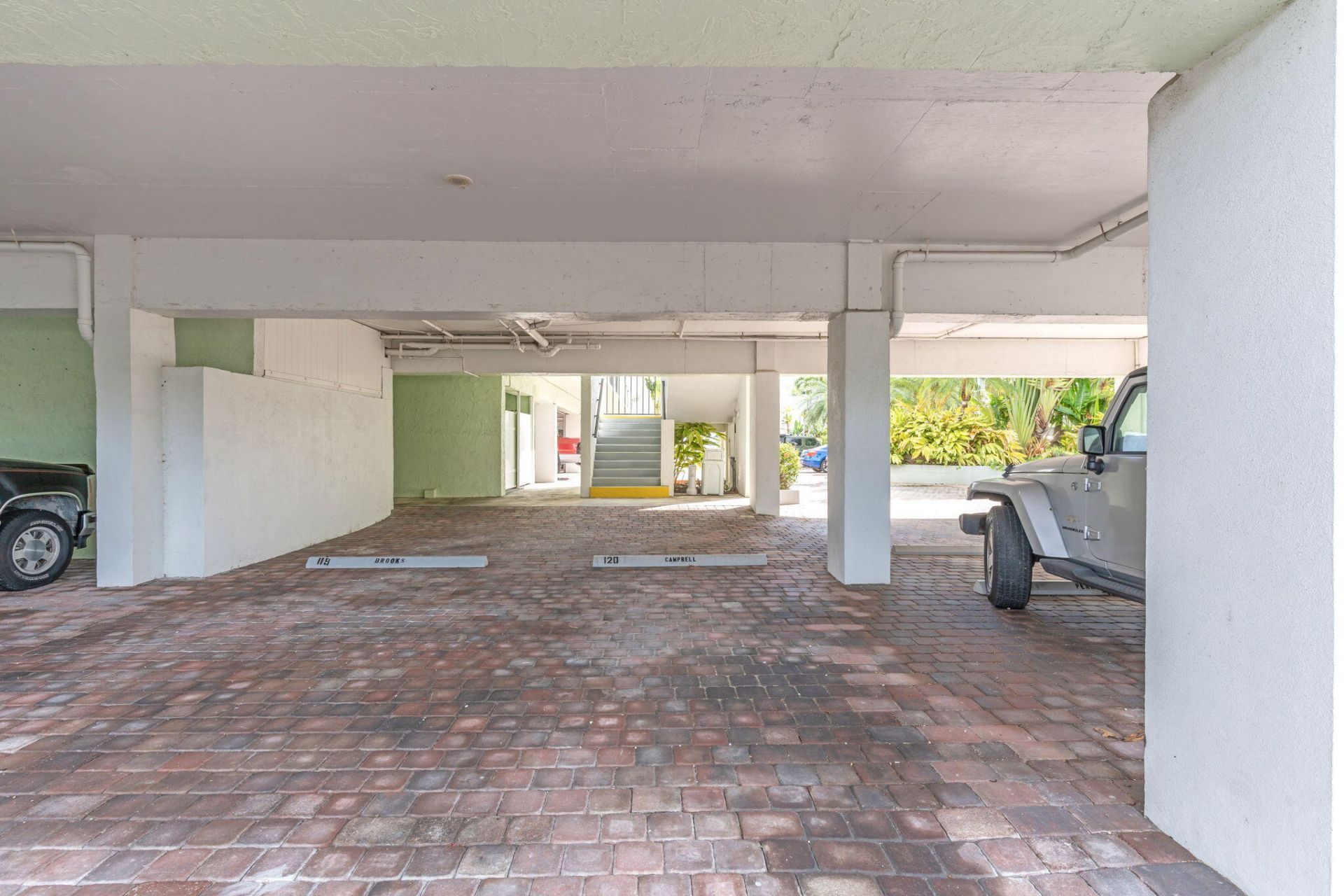 87465 Old Highway, Unit 215, Islamorada, FL 33036 Photo