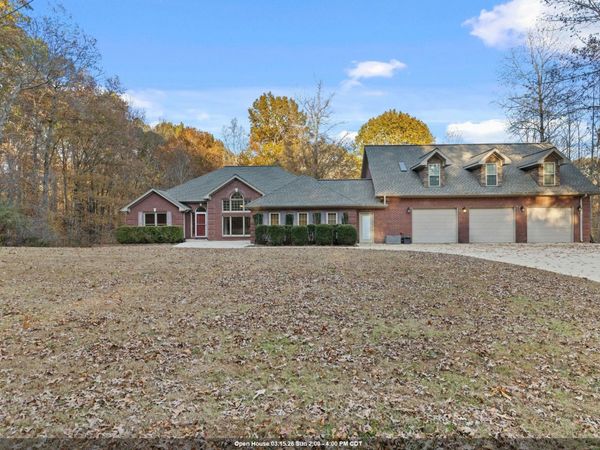 320 Cove Creek Rd, Florence, AL