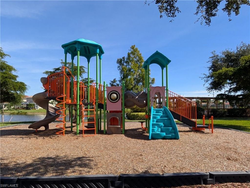 9208 Calle Arragon Ave, Unit 202, Fort Myers, FL 33908 Photo