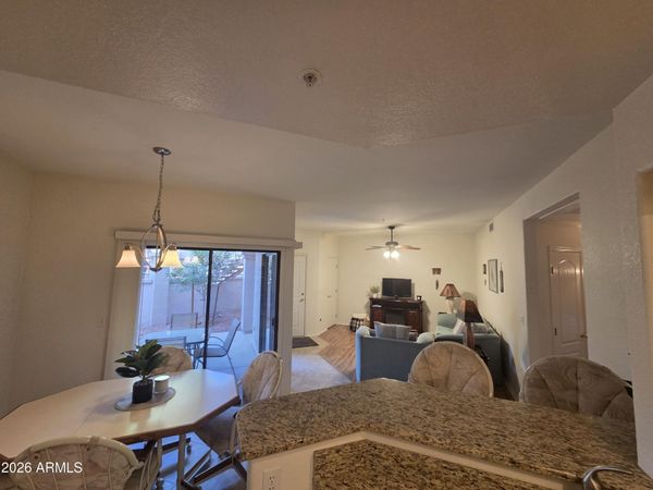 9151 W Greenway Road, Unit 182, Peoria, AZ 85381