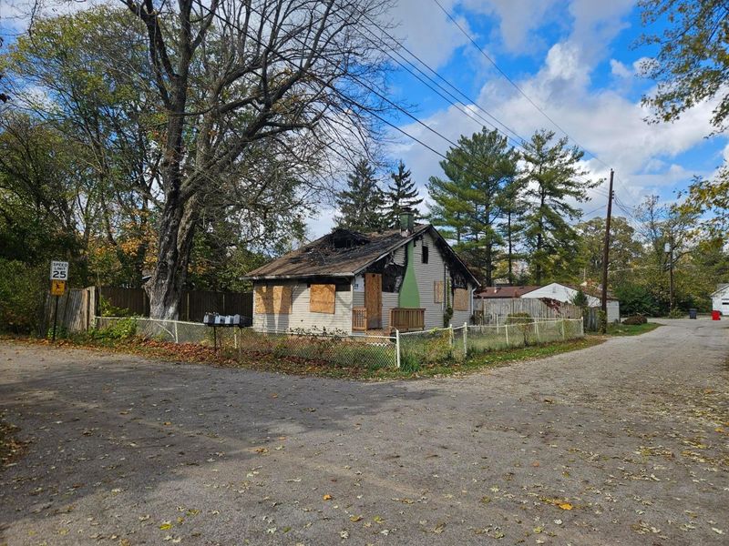 4486 Helen Drive, Columbus, OH 43232 Photo 2