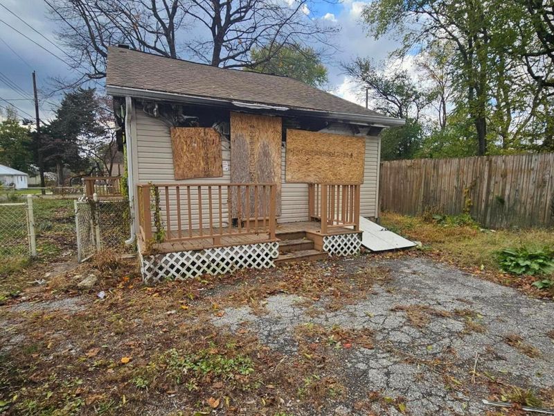 4486 Helen Drive, Columbus, OH 43232 Photo 4