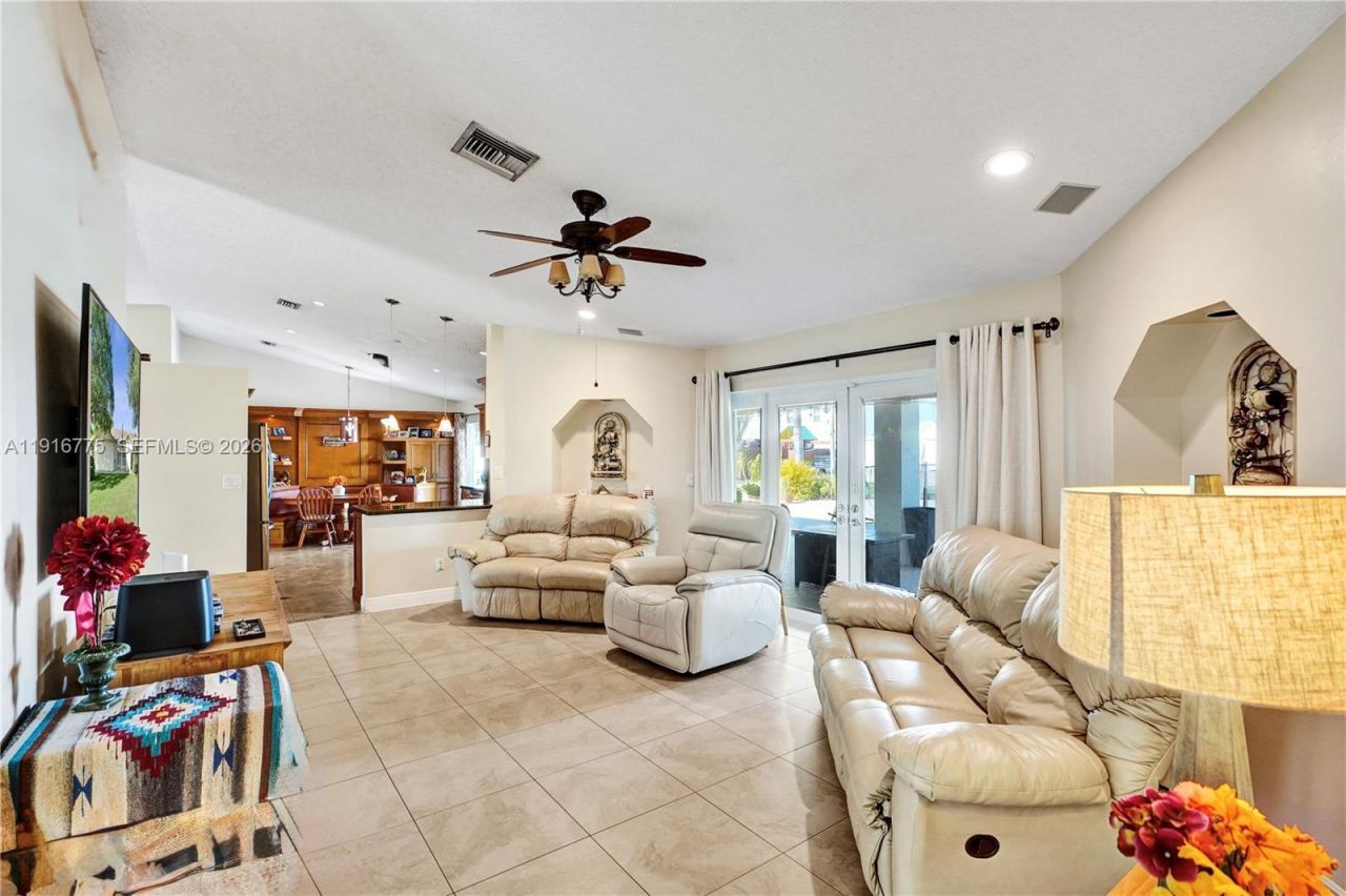 14833 SW 164th Ter, Miami, FL 33187 Photo