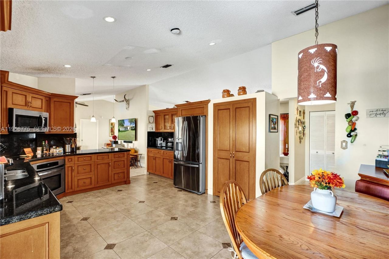 14833 SW 164th Ter, Miami, FL 33187 Photo