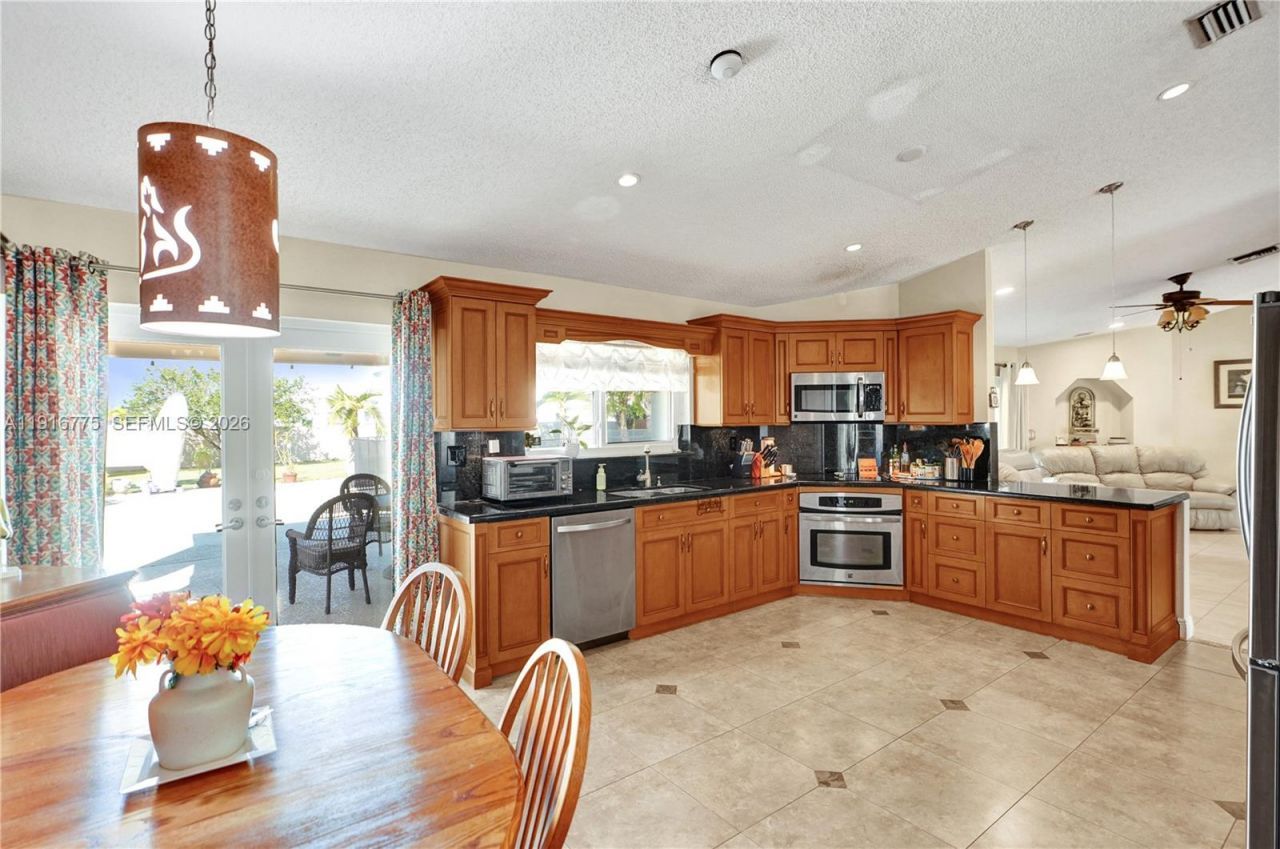 14833 SW 164th Ter, Miami, FL 33187 Photo