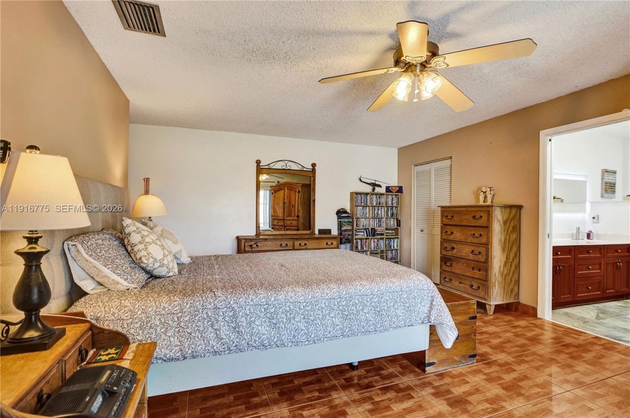 14833 SW 164th Ter, Miami, FL 33187 Photo