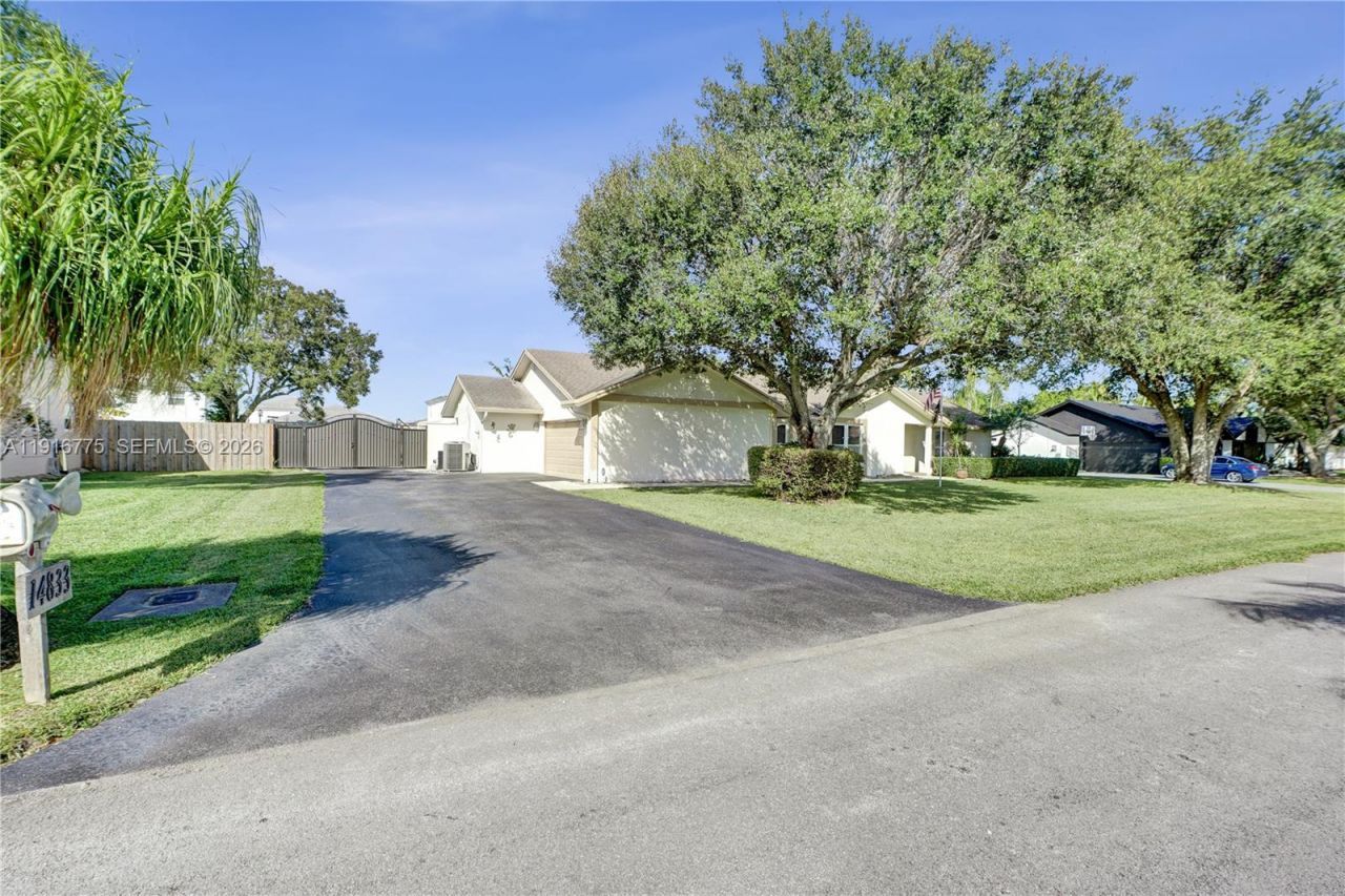 14833 SW 164th Ter, Miami, FL 33187 Photo