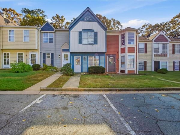 6718 Colchester Place , Norcross, GA 30093