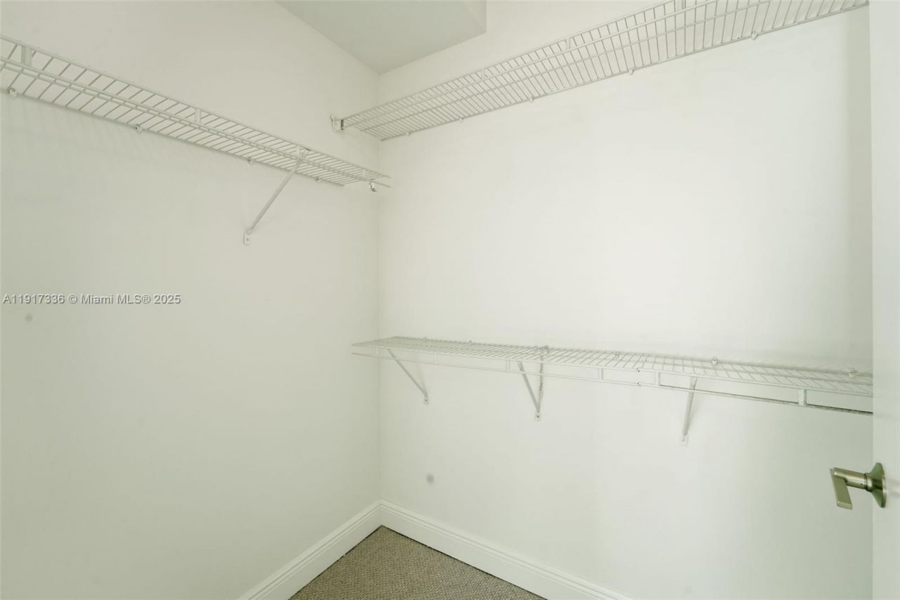 1900 N Bayshore Dr, Unit 4109, Miami, FL 33132 Photo