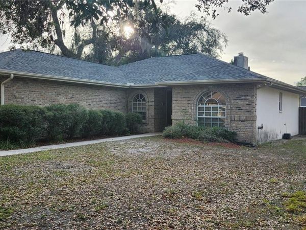 8404 BARRETT PLACE, TAMPA, FL 33617