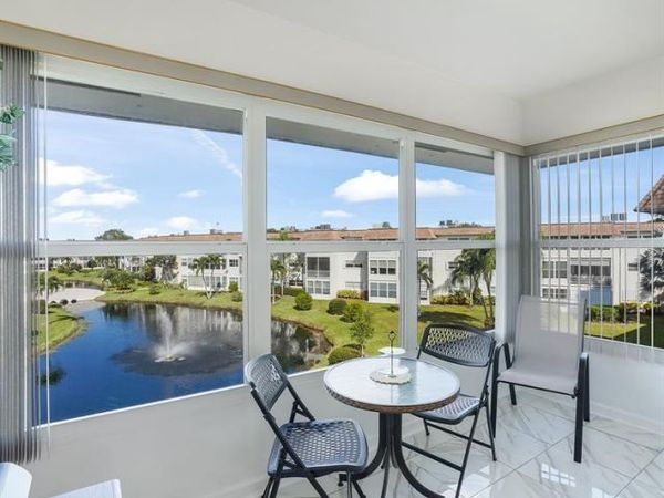 4705 NW 35th St, Unit 611, Lauderdale Lakes, FL 33319