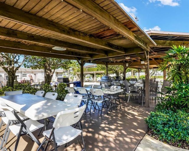 4705 NW 35th Street, Unit 611, Lauderdale Lakes, FL 33319 Photo