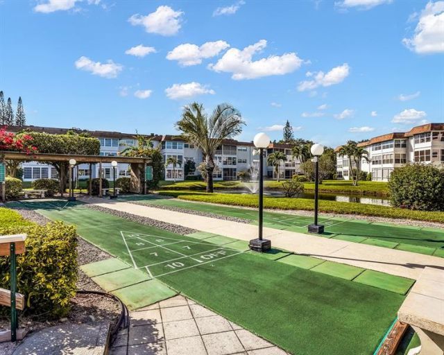 4705 NW 35th Street, Unit 611, Lauderdale Lakes, FL 33319 Photo