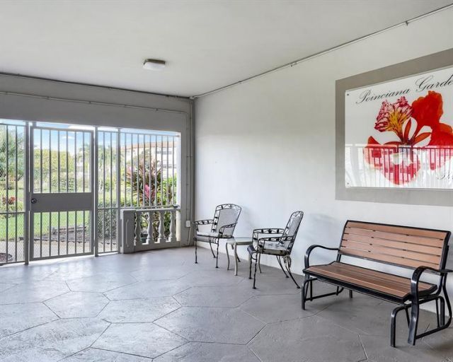 4705 NW 35th Street, Unit 611, Lauderdale Lakes, FL 33319 Photo