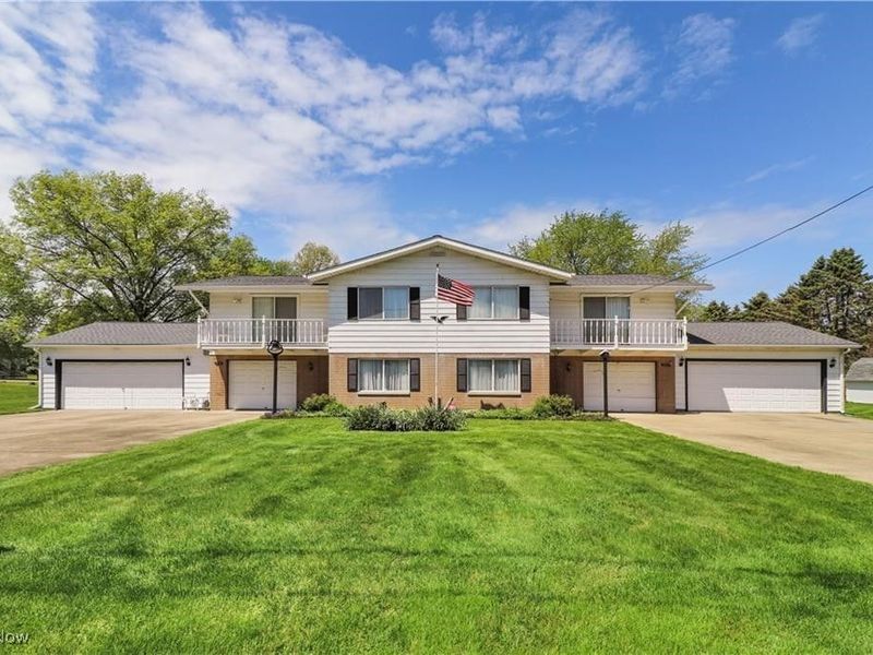 2512 Twin Lakes Drive, Uniontown, OH 44685 Photo 1