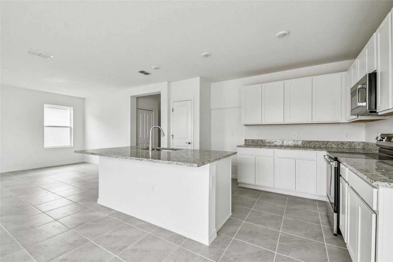 9118 Optimist Way, Palmetto, FL 34221 Photo