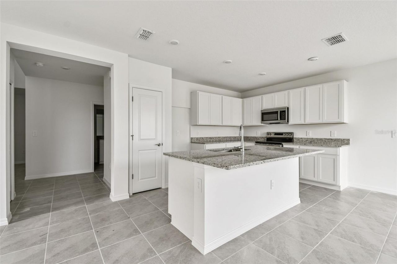 9118 Optimist Way, Palmetto, FL 34221 Photo