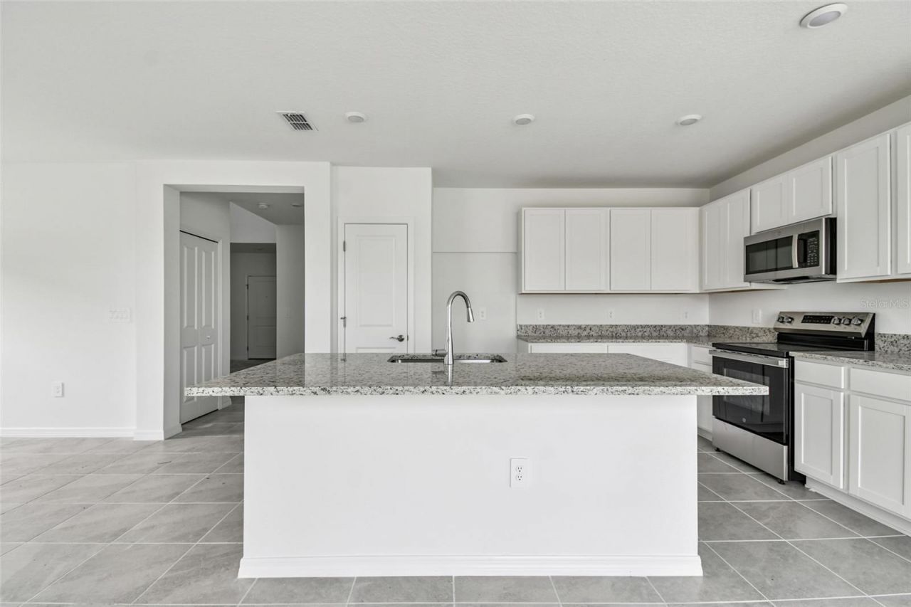 9118 Optimist Way, Palmetto, FL 34221 Photo