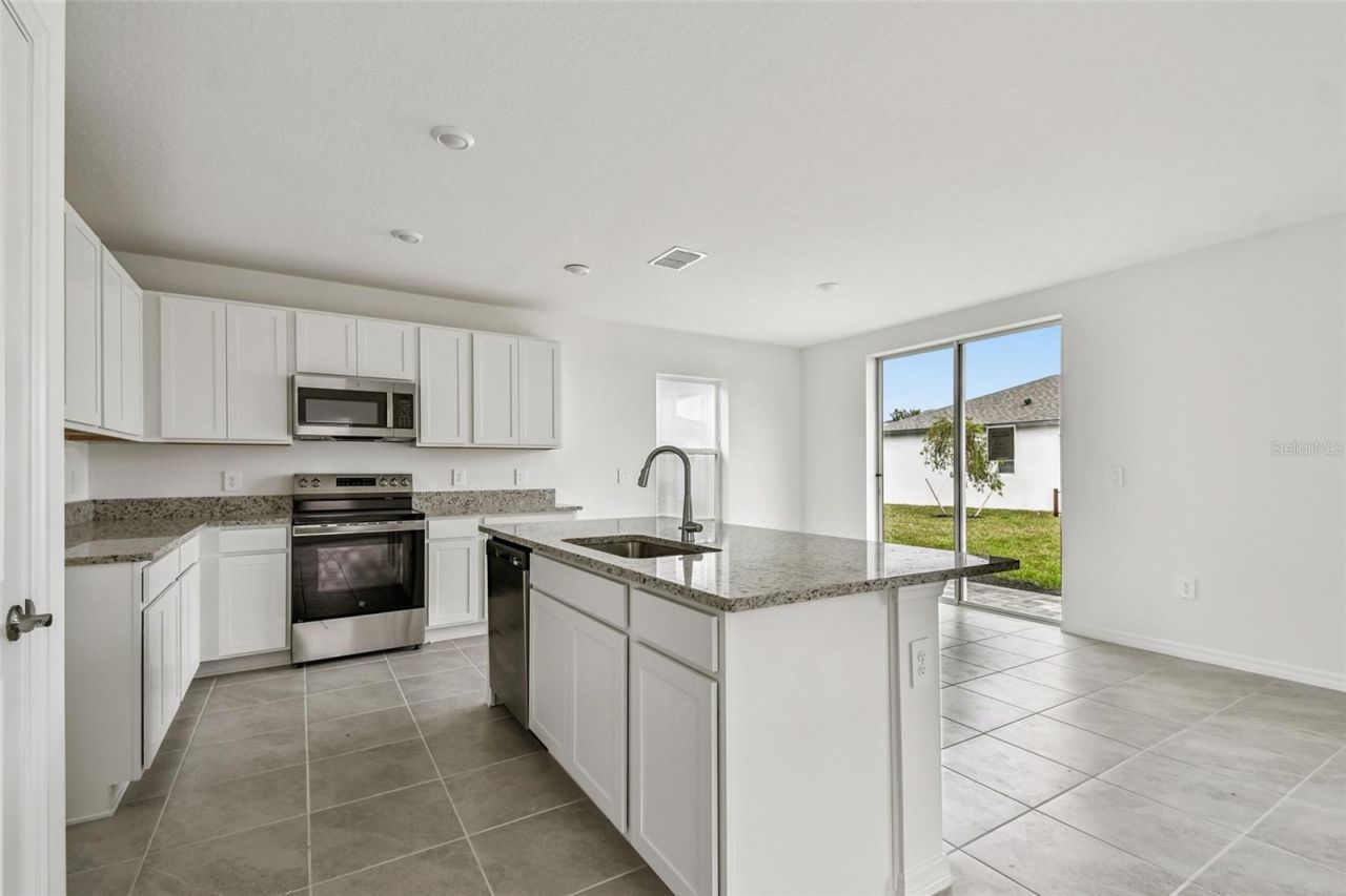 9118 Optimist Way, Palmetto, FL 34221 Photo