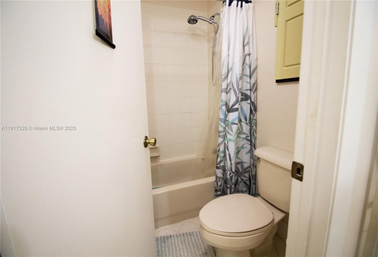 1562 NW 157th Ave, Pembroke Pines, FL 33028 Photo