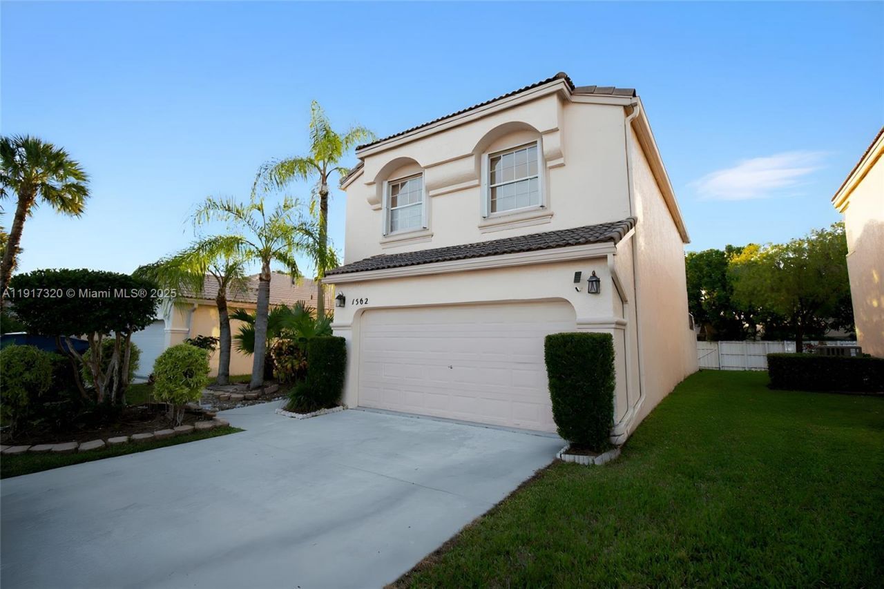 1562 NW 157th Ave, Pembroke Pines, FL 33028 Photo