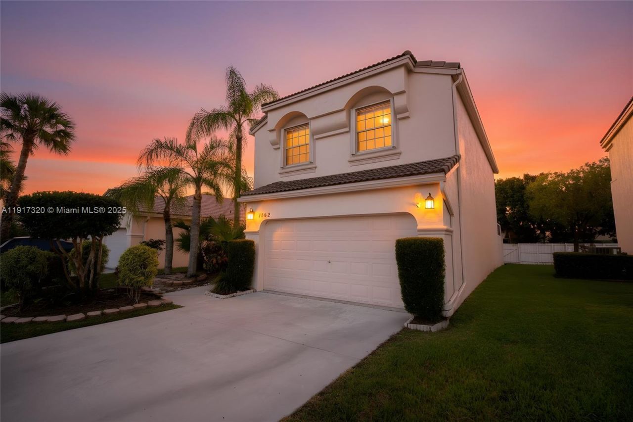 1562 NW 157th Ave, Pembroke Pines, FL 33028 Photo